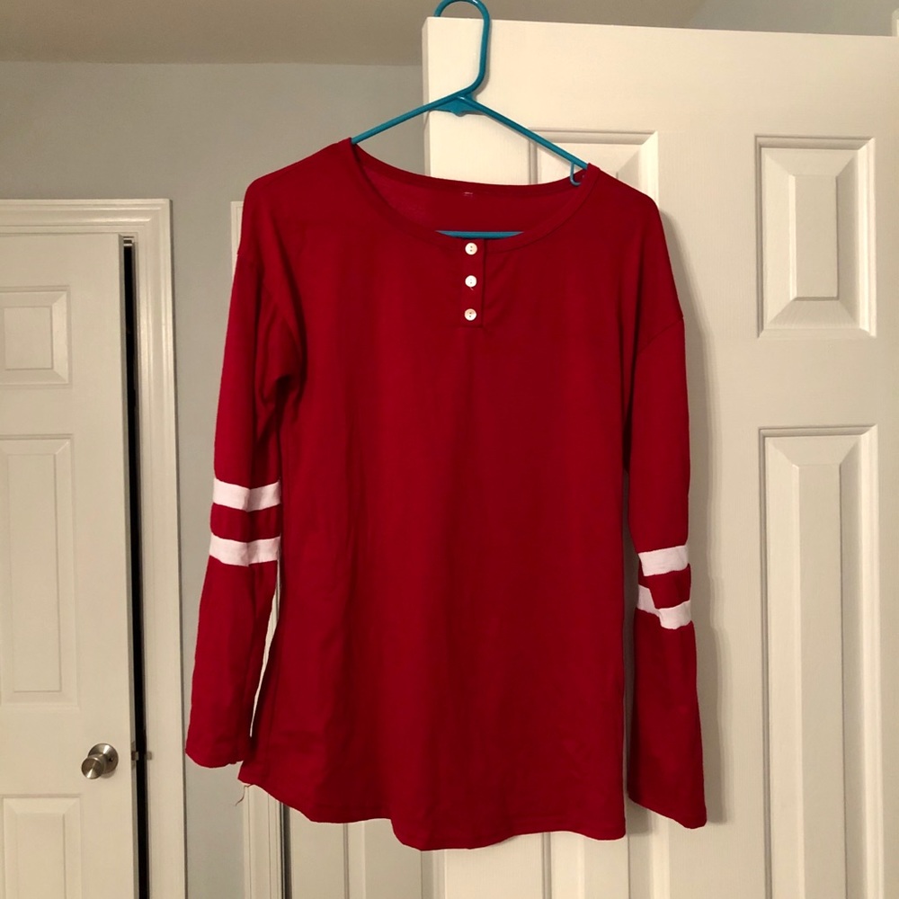 🏈 Long Sleeved Football Shirt Size M 🏈